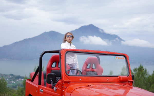 CALDERA SUNRISE JEEP + BLACK LAVA + NATURAL HOT SPRING